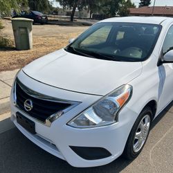 2017 Nissan Versa SV