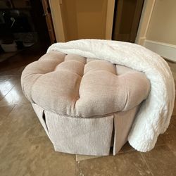 “Chateau” 34” Round Cocktail Ottoman