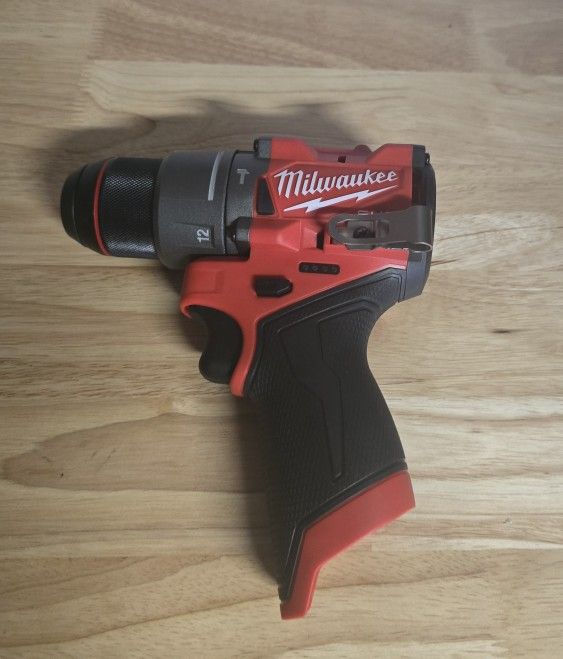 Milwaukee M12 FUEL Hammer Drill