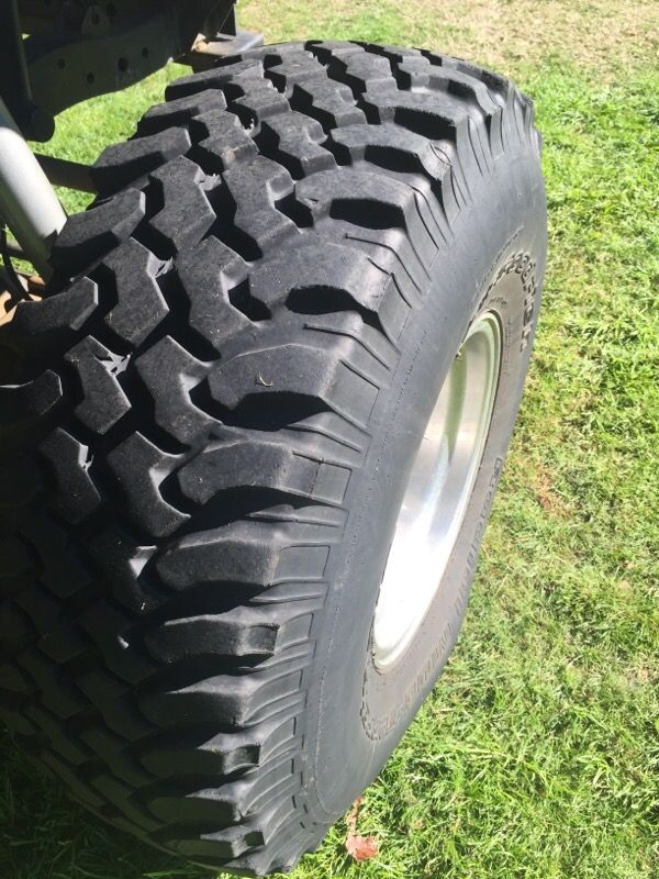 35-12.5-15 bfg km1 tires