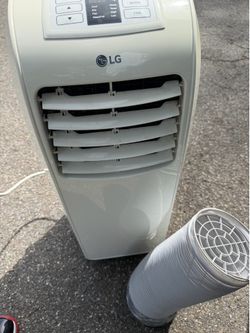 Portable AC  air conditioner 8000 btu works like new