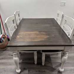 Kitchen Table And 6 Chairs 