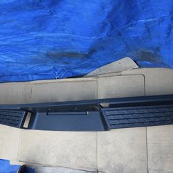 Dodge Ram 1500 Rear Bumper Center Top Pad 19-21 Factory Oem