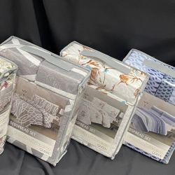 Reversible Printed Quilt Set W/ Pillow Shams