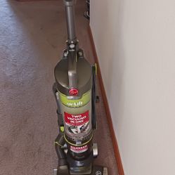 Hover 2 Vacuums in One