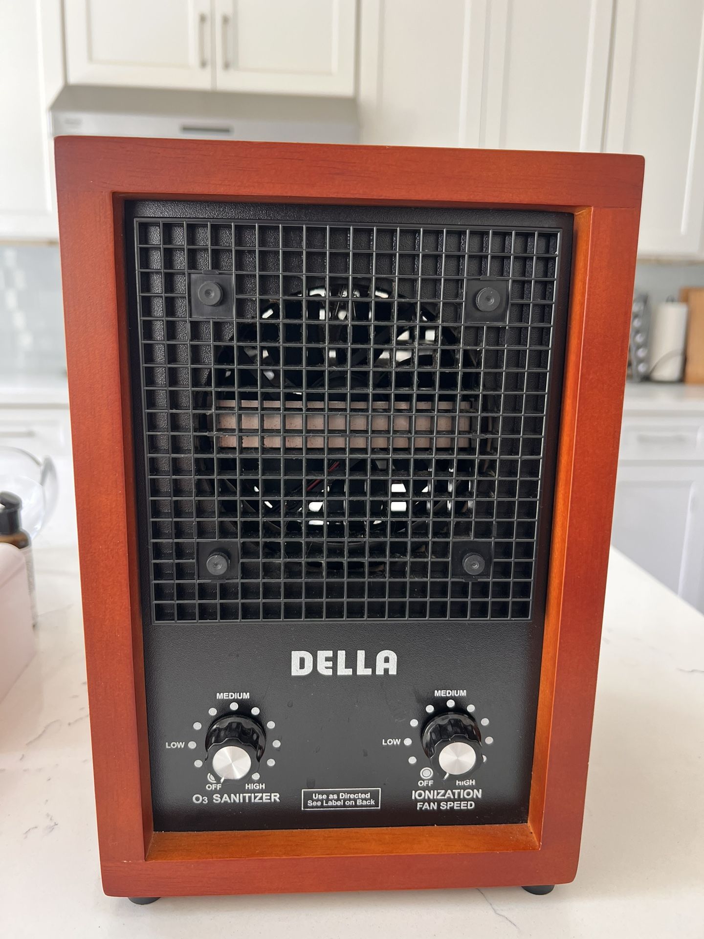 DELLA Air Purifier With Ionization & O3 Sanitizer/ Professional Use
