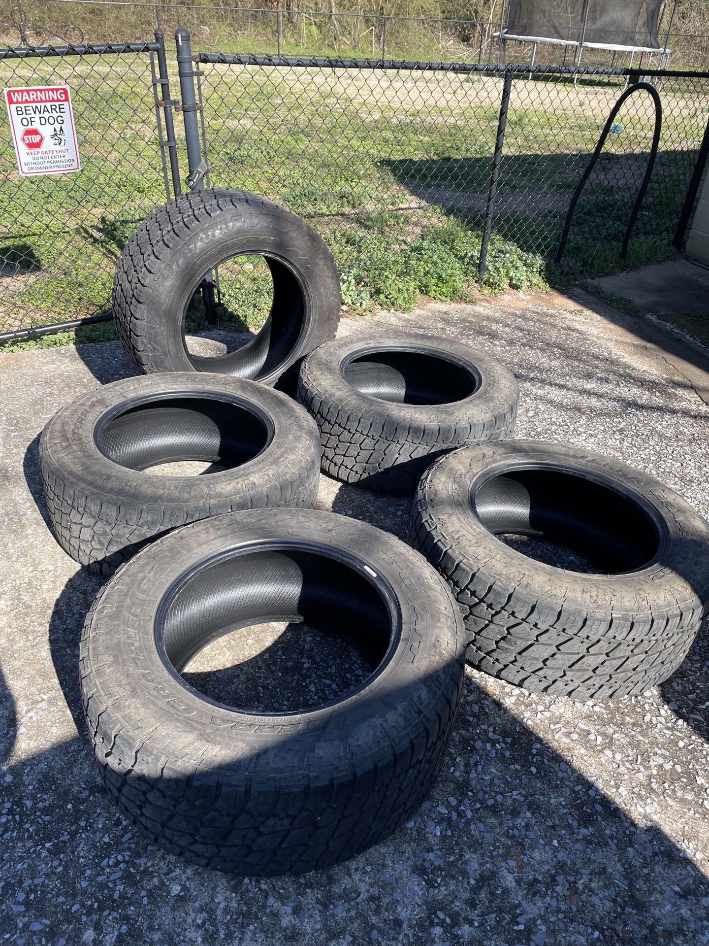 5 Nitto Terra Grapplers 35x12.50R20LT