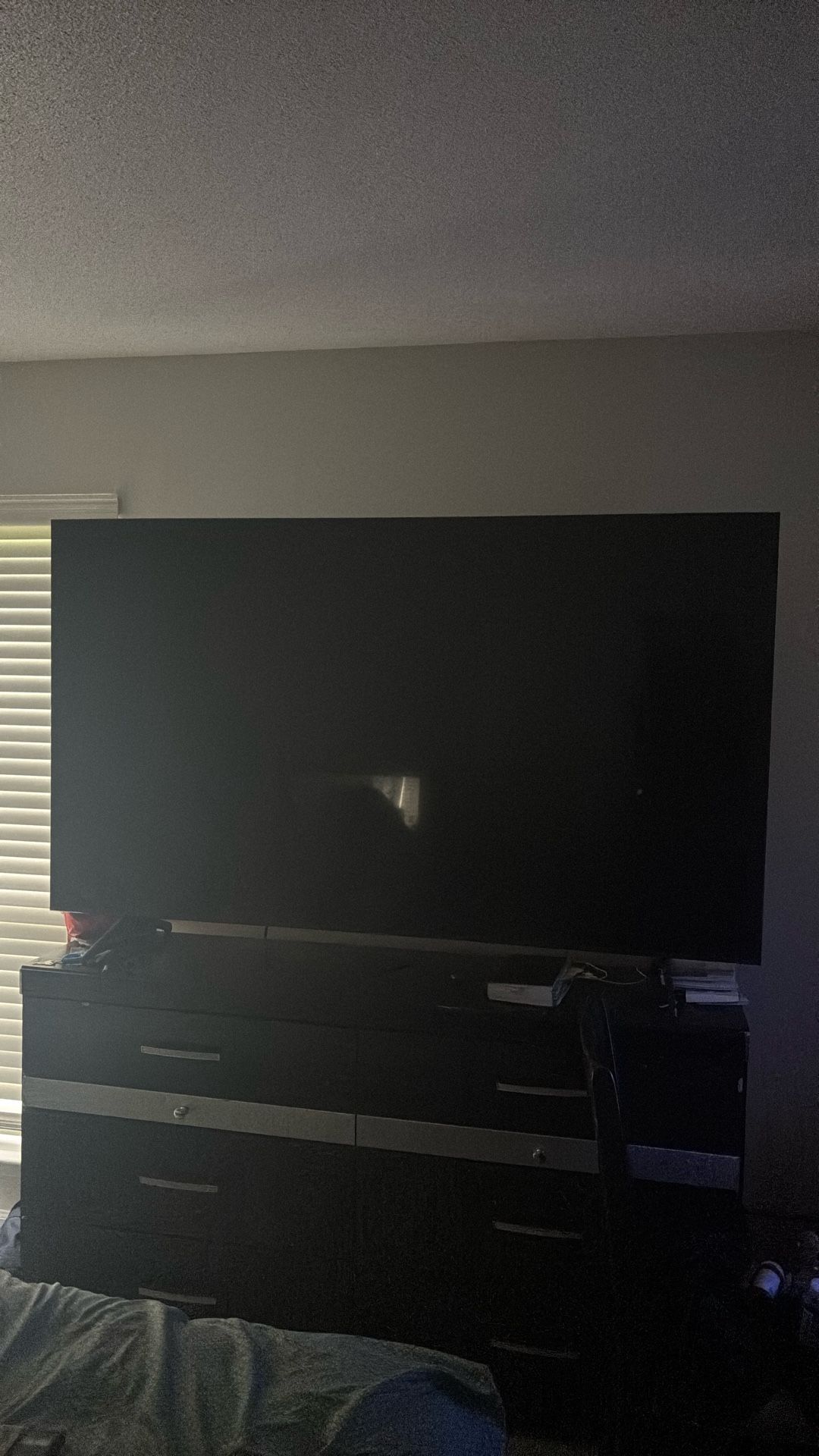 Samsung 70’’ Flatscreen TV
