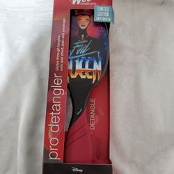 Limited edition Villian Wet hair brush 