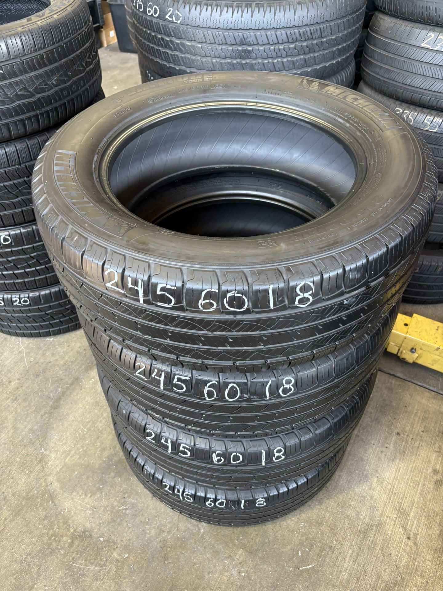 245/60r18 All 4 Michelin Tires In Great Shape