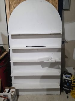 Bookwall & white Arch shelf