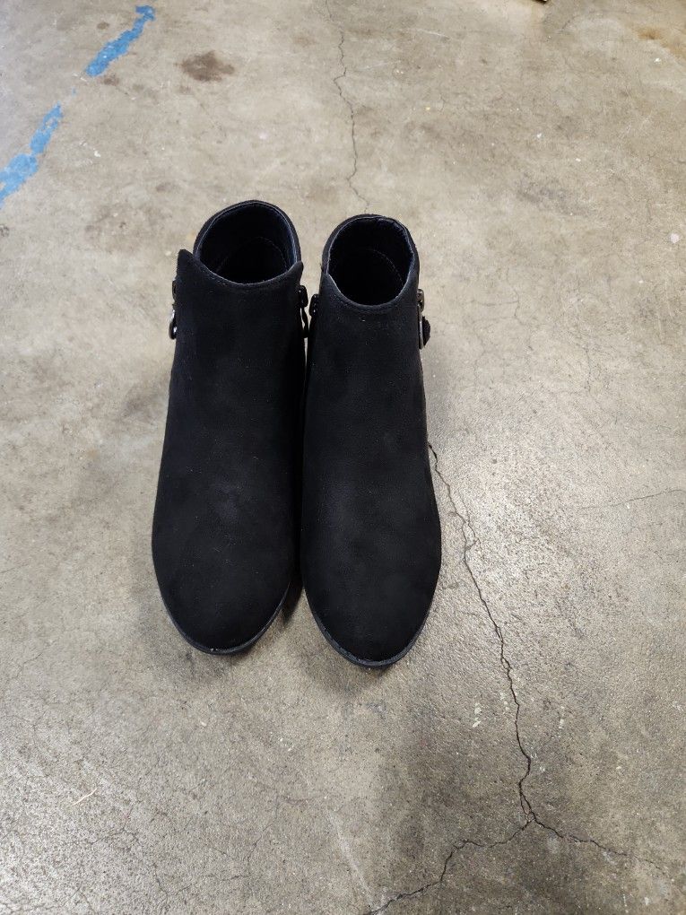 Girls Boots