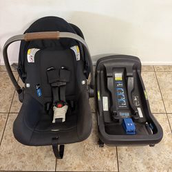 Nuna Pipa Car Seat and Free Base
