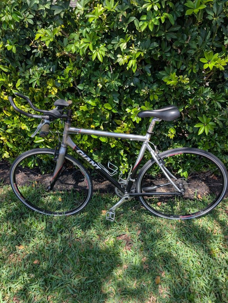Giant FCR Road Bike W/Shimano Components
