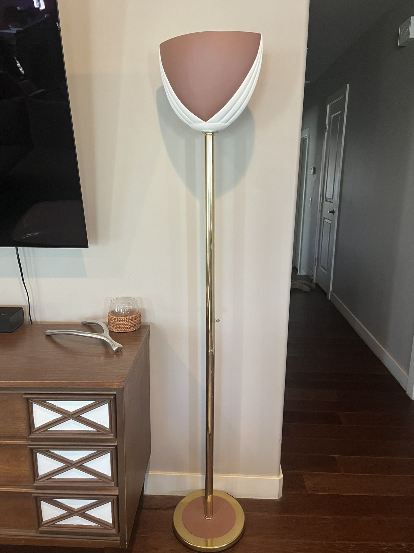 Vintage Floor Lamps Blush Pink And White (2)