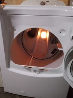 Secadora en muy buen estado todo trabaja bien