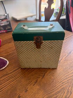 Vtg 45 RPM 7” Carrying Case Box Unbranded Green Fish Scales Design