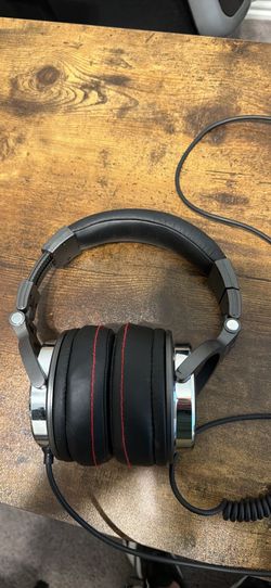 HEADPHONE VOGEK USED $10 PICKUP GRAND PRARIE SERIOUS BUYERS