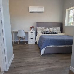 Queen Bed, Like New. Comes With Excellent Condition Mattress 