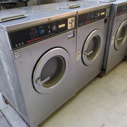Commercial Speed Queen 30lbs Washers