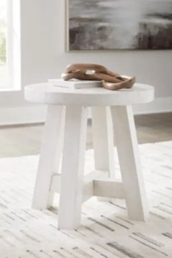 Modern Round End Table – $80