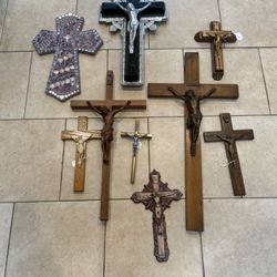Assorted Vintage Crucifix’s