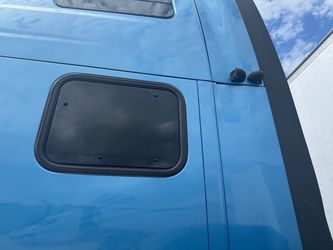 Peterbilt (contact info removed)
