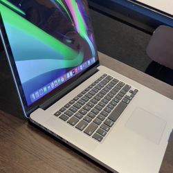 Apple MacBook Pro 15” Retina Display Quad Core I7 8GB RAM 500GB SSD DRIVE $275
