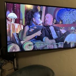 TV Sharp 51 inch con Roku