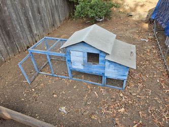 Small Chicken Coop