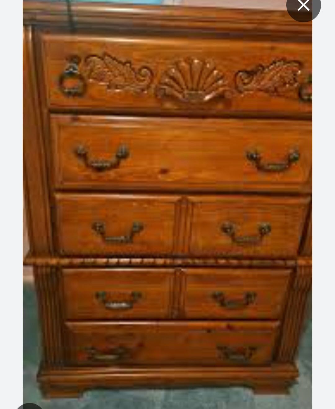 Beautiful Solid Oak Dresser 
