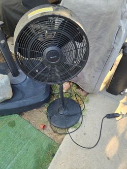 Newair misting fan 18in