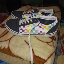 Checkered Vans Size 6