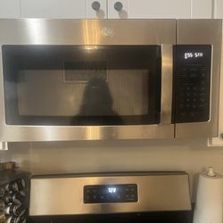 GE STOVE MICROWAVE AND DISHWASHER 