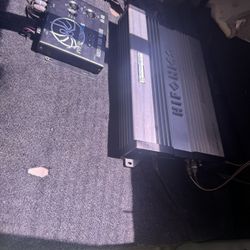 SELLING MY SYSTEM FROM MY CHRYSLER