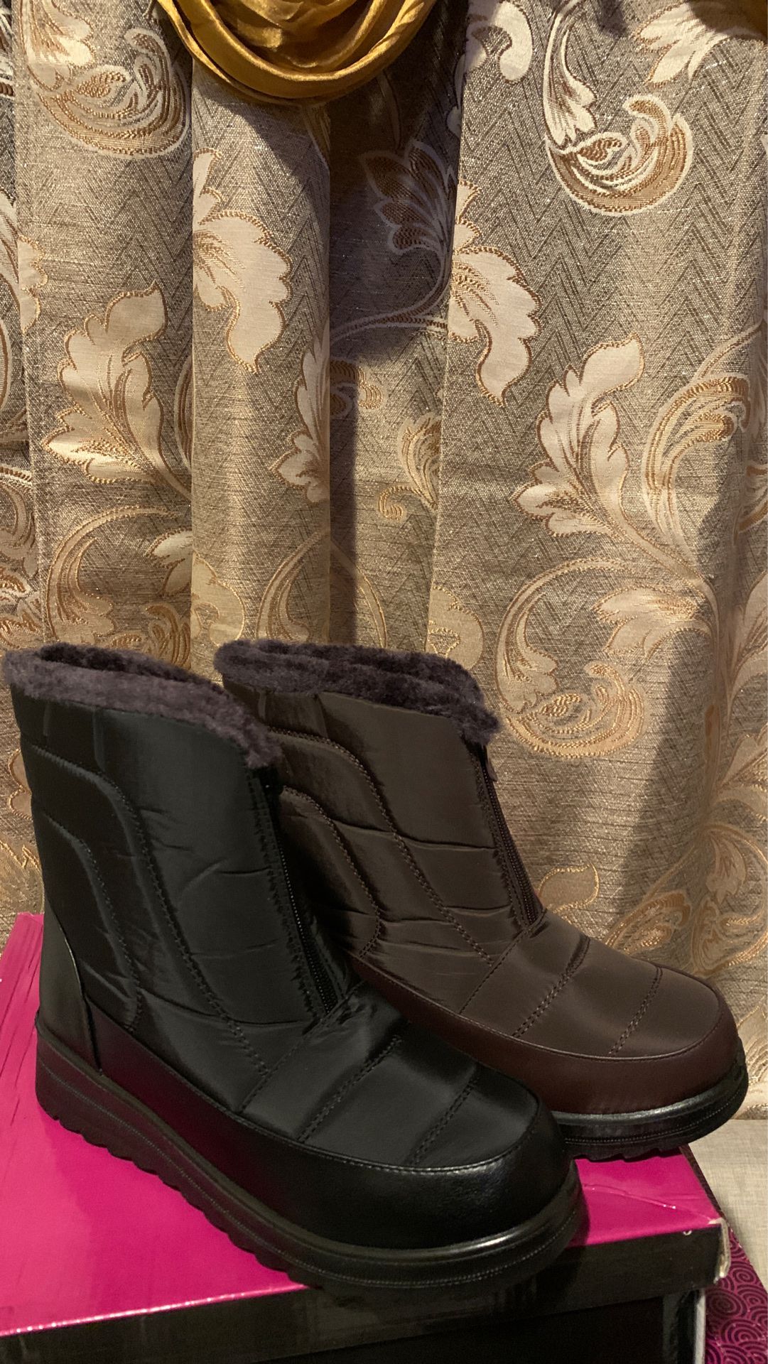Snow boots for women