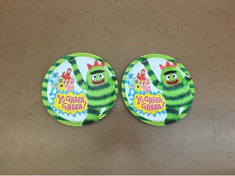 2009 ZAK! Designs “YO HABBA GABBA” Melamine CHILD’S Plates LOT of 2 👀 (please read description)