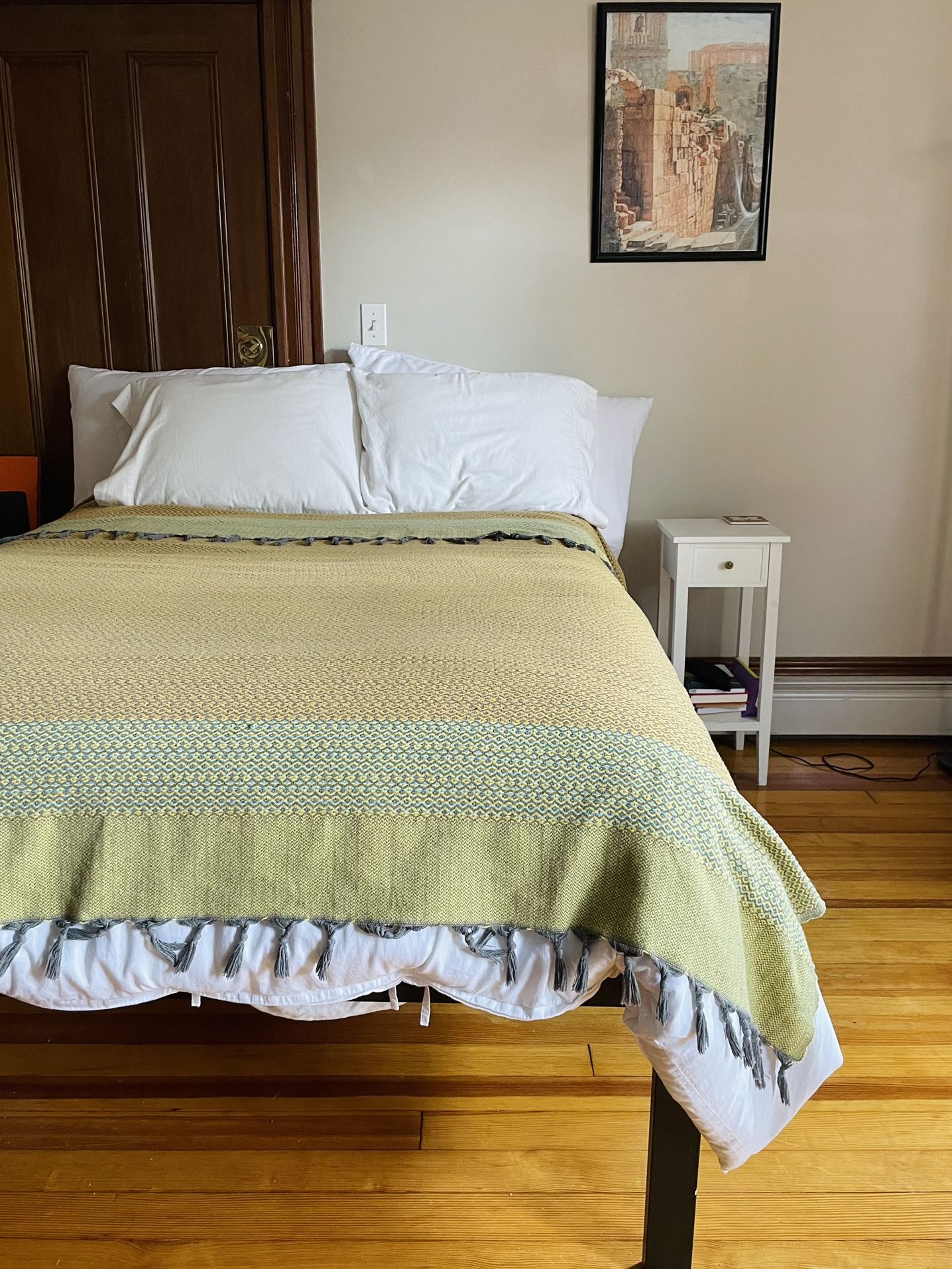 Beautyrest Full Mattress & Black Minimalist Bedframe Home & Garden