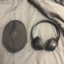 Beats solo 3 headphones