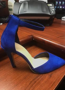 Size 9.5 Ladies ankle strap stiletto