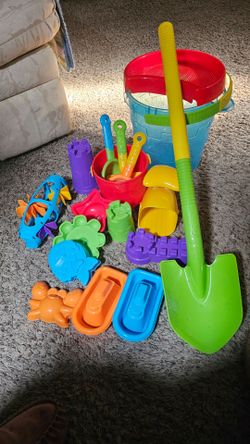 Kids Beach Sand Toy Set with Bucket and Shovel, vest, tube, San blaster