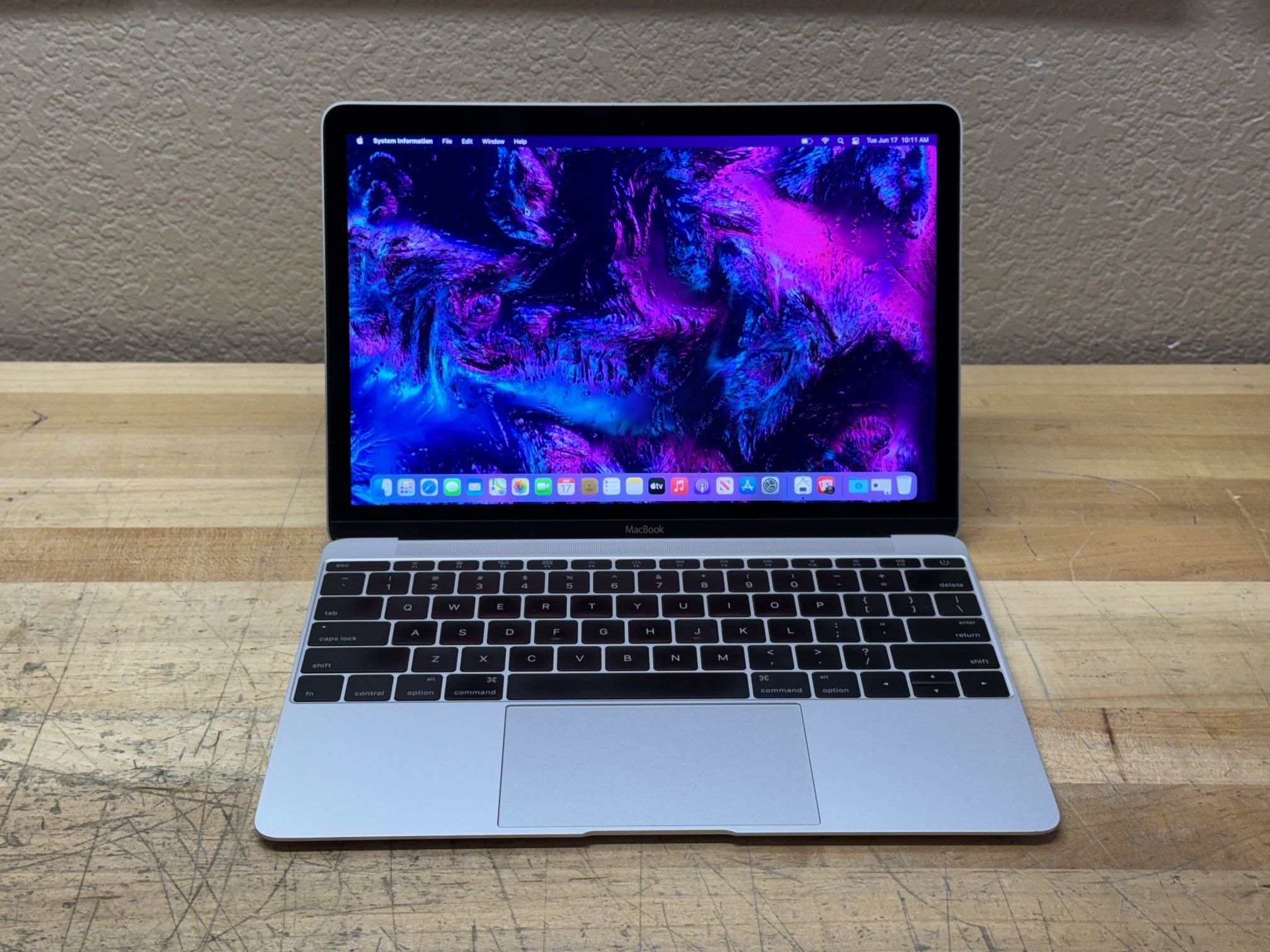 2015 12” MacBook - 1.1Ghz M - 8GB - 500GB SSD