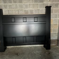 King Bed With Side And Foot Rails