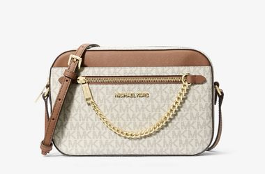 Michael kors vanilla logo crossbody w/ gold chain detail
