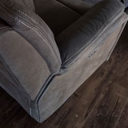 Rocking Couch, Doesnt Recline