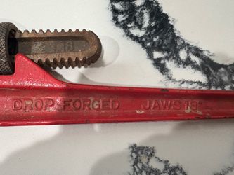 18” pipe wrench