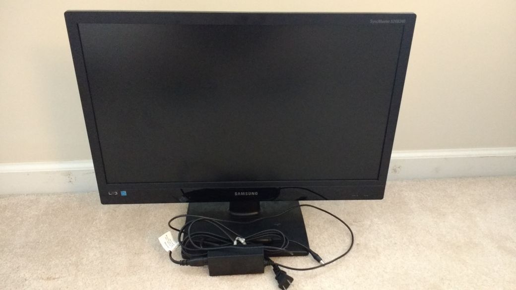 Samsung SyncMaster S24B240 24" HD LCD Monitor