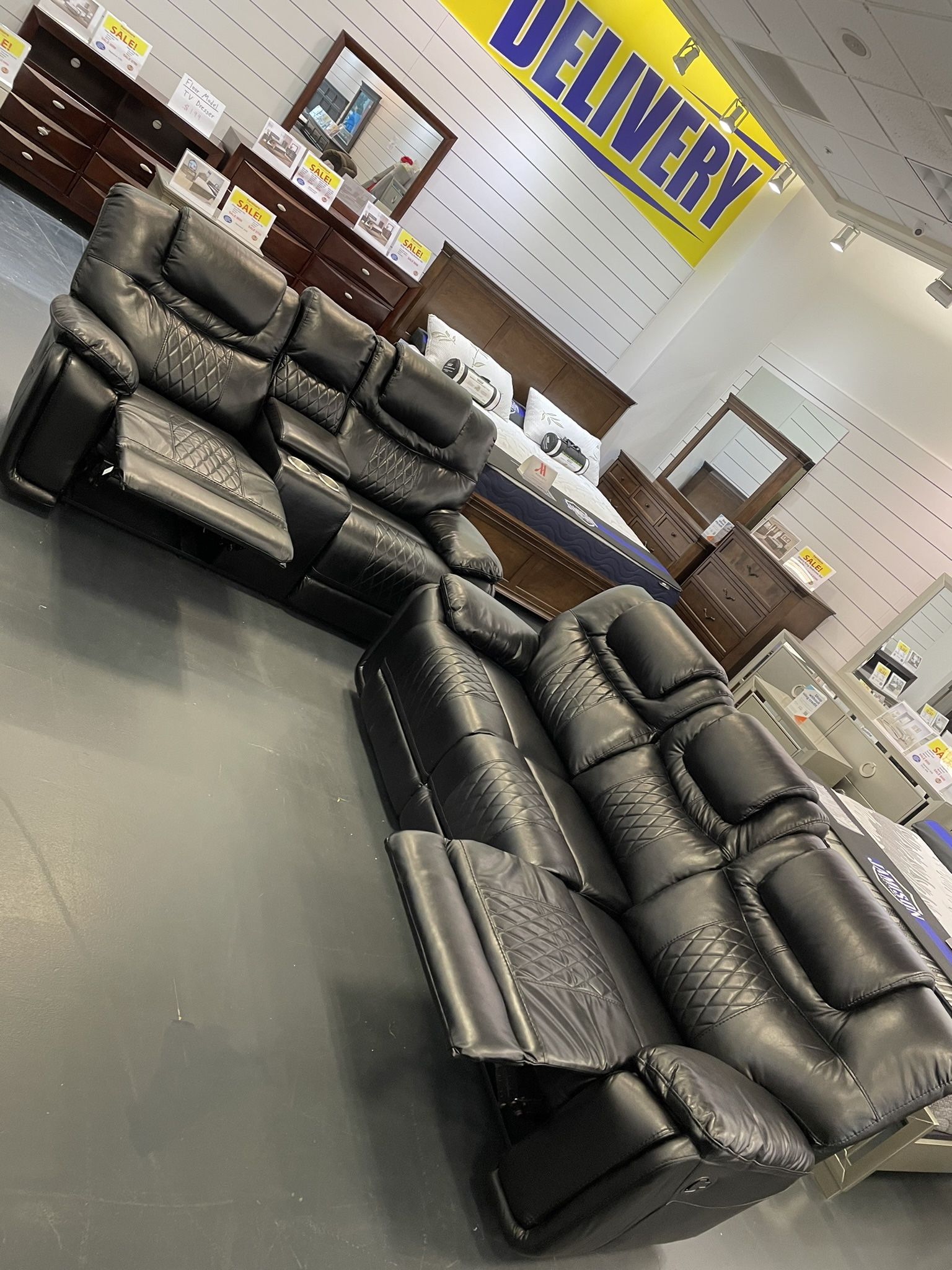Going out of business sale. Santiago black leather reclining sofa and loveseat set now $1099. Easy finance option. Same day delivery.
