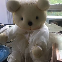 Moving Musical Bear. 