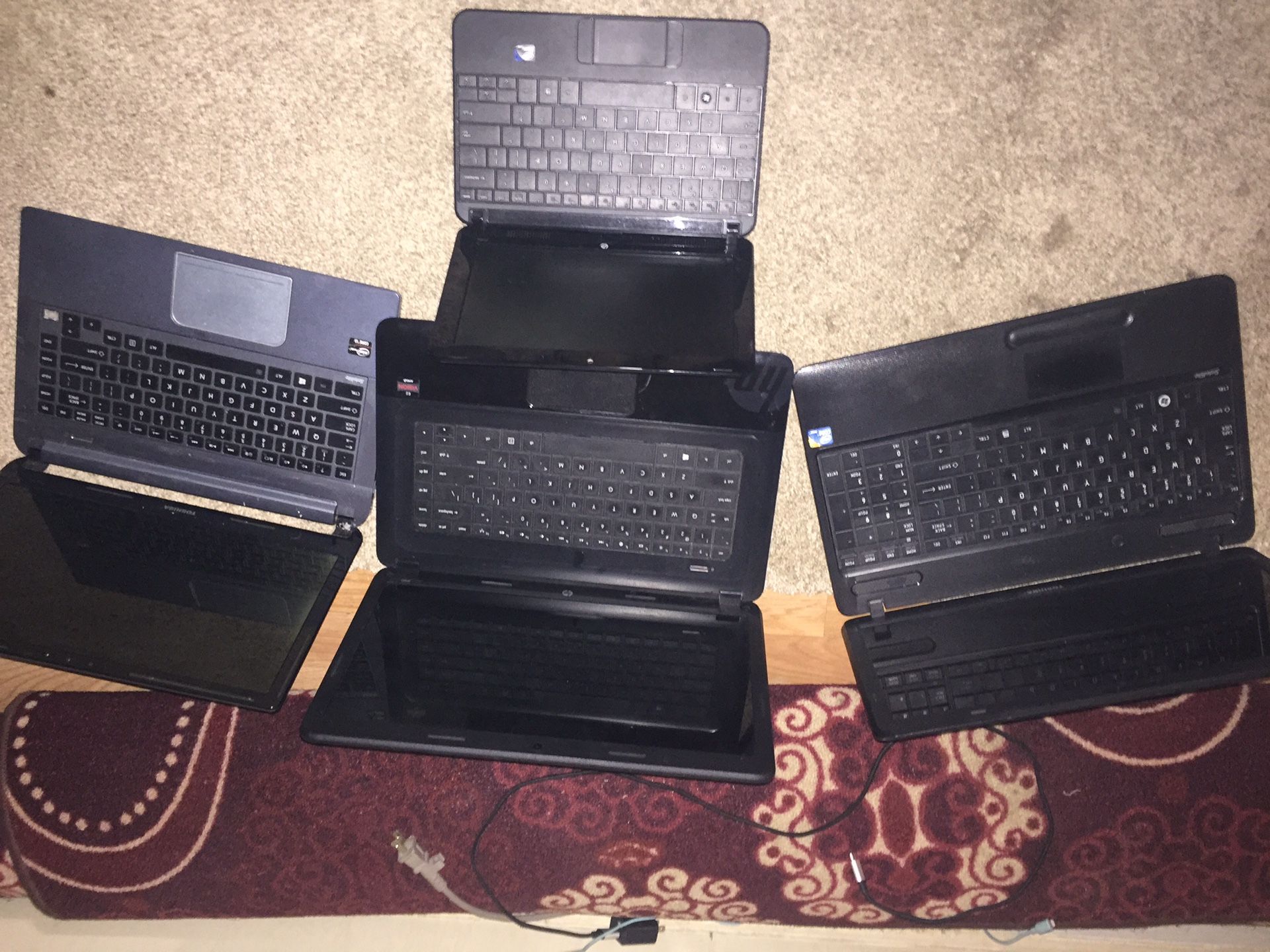 Two toshibas/two hp laptops